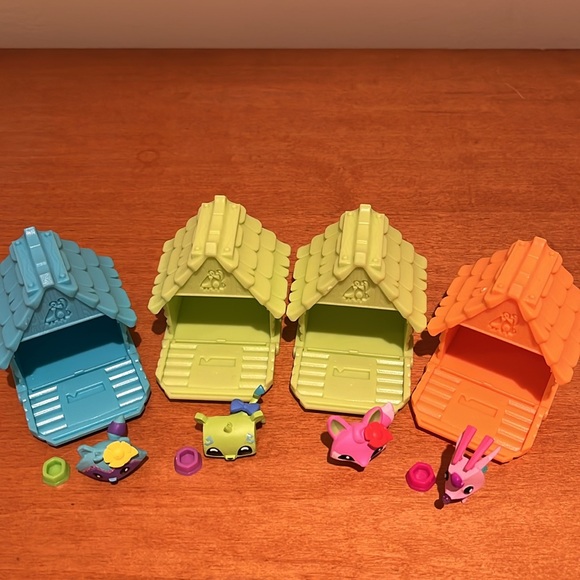 Animal Jam Adopt a Pet (Lot of 4) - Picture 2 of 5